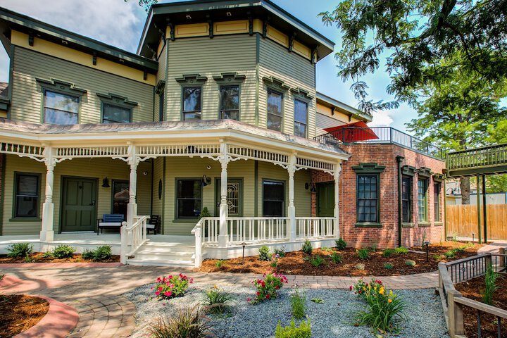 Hotel Exterior 99 of 112