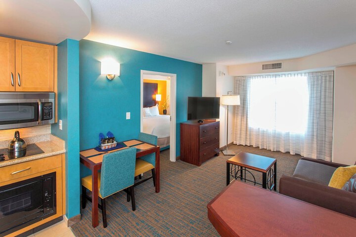 Room 3 of 27