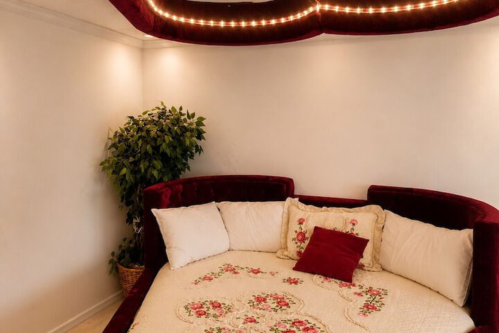 Room 14 of 23