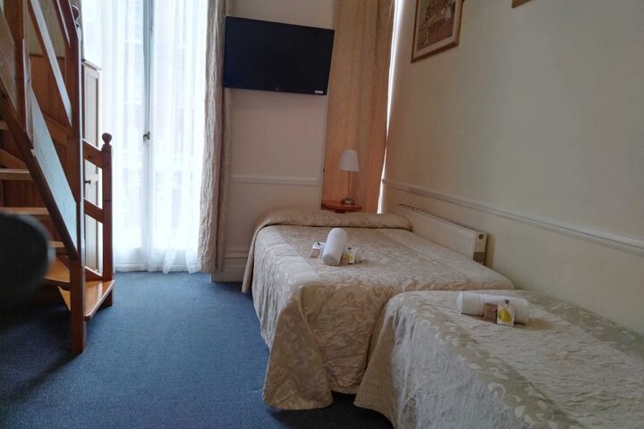 Room 132 of 283