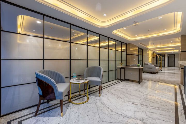 Hotel Interior 18 of 129