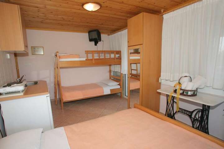 Room 20 of 30