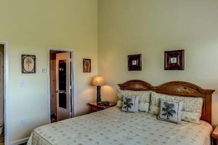 Room 4 of 25