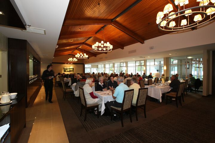 Dining 34 of 57