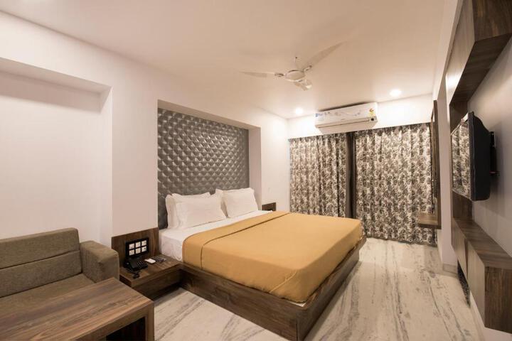 Hotel Sanmukh by Adamo