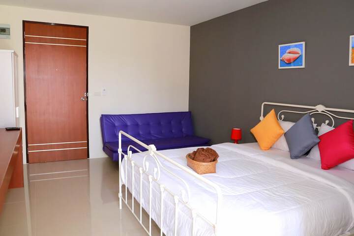 Room 14 of 94