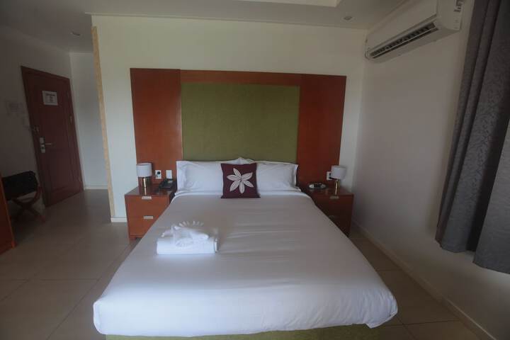 Room 4 of 41