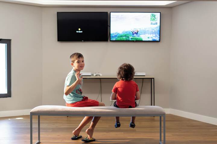 Childrens Activities 84 of 126
