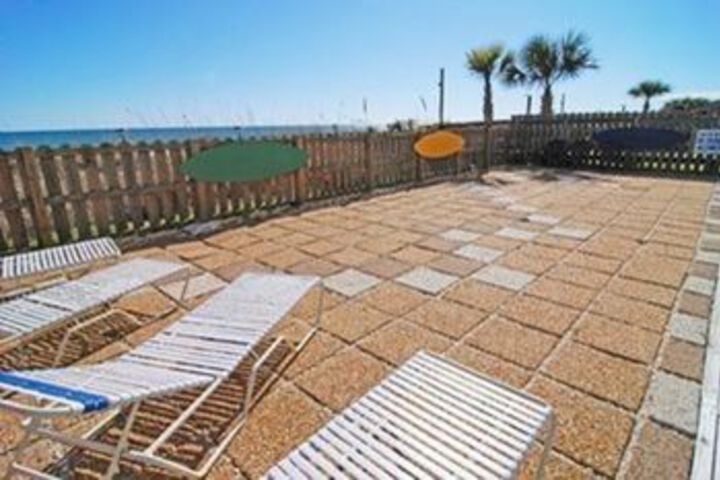 Sundeck 20 of 20