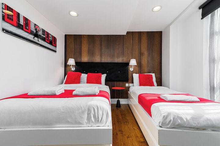Room 45 of 76