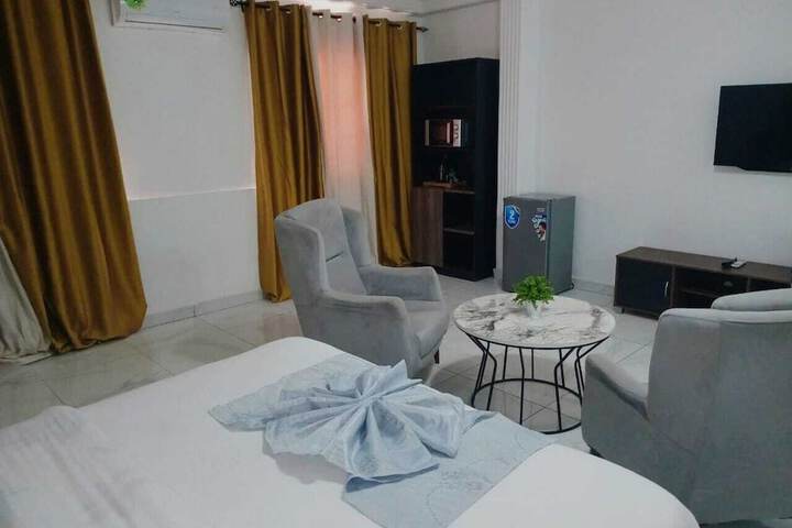 Room 4 of 31
