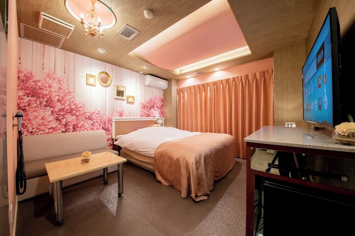 Room 8 of 8