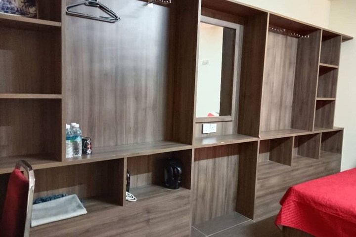 Room 14 of 28