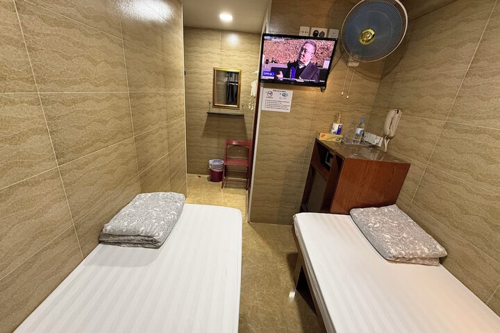 Room 46 of 138