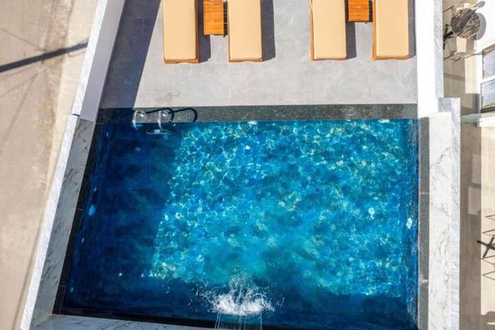 Pool 131 of 163