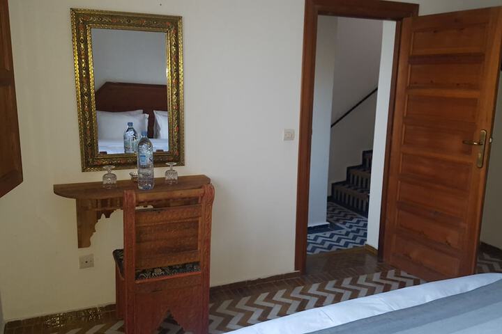 Room 48 of 98