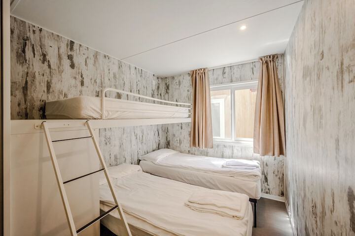 Room 5 of 58