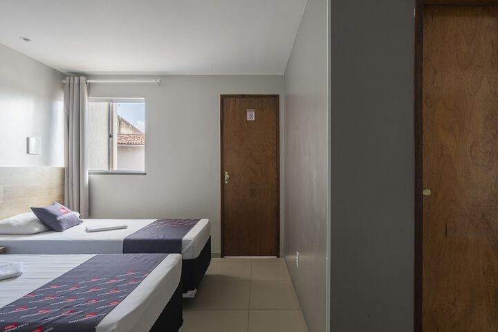 Room 44 of 73