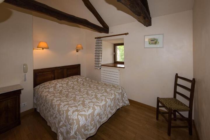 Room 4 of 39