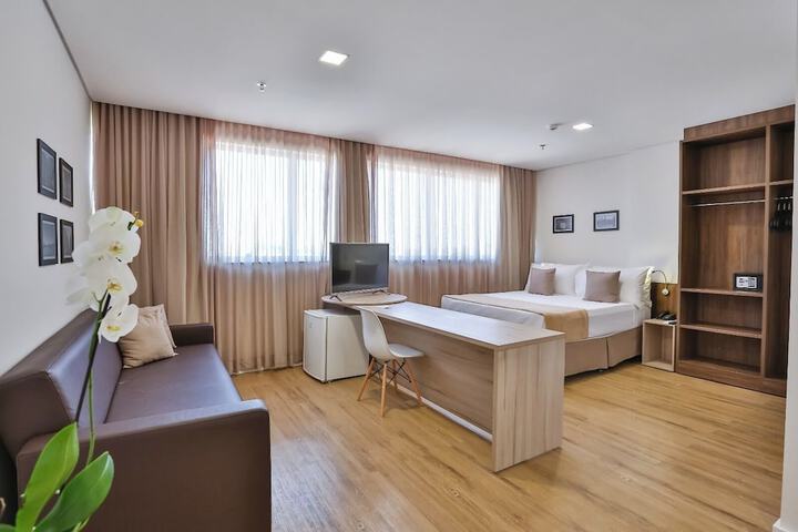 Room 3 of 7