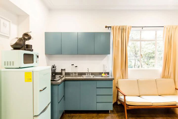 Room 104 of 293