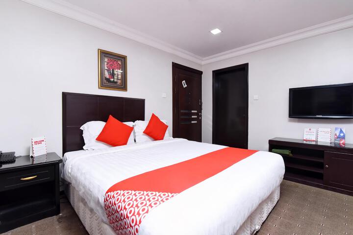 Room 10 of 46