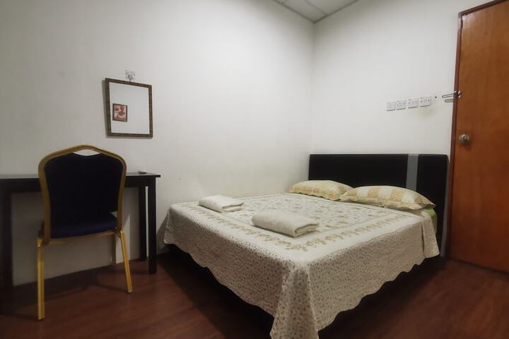Room 15 of 23