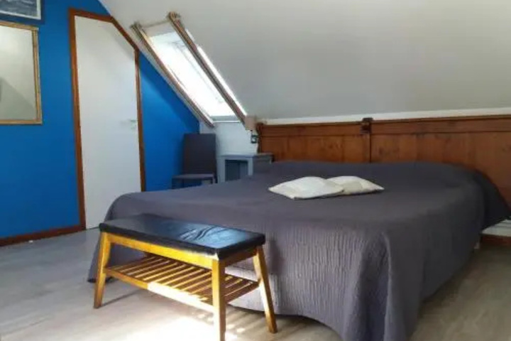 Room 5 of 20