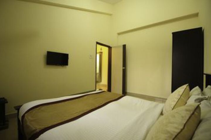 Room 4 of 22