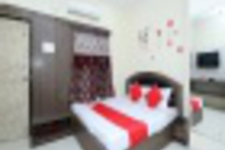Room 326 of 407