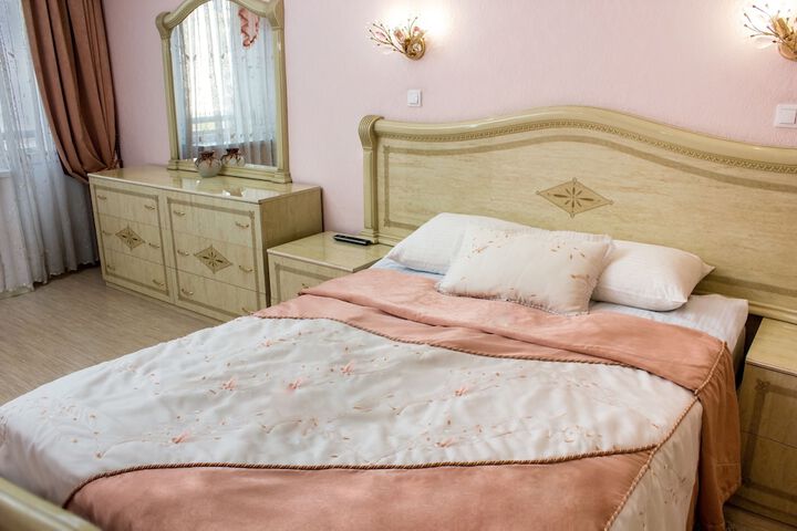 Room 14 of 37