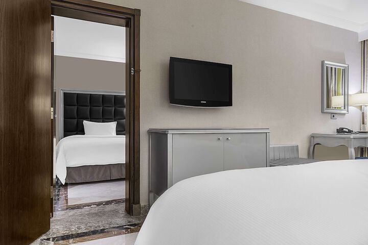 Room 26 of 117