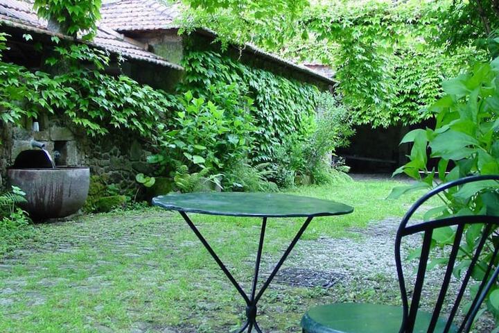 Property Grounds 22 of 38