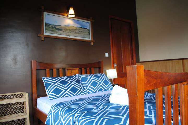 Room 5 of 34
