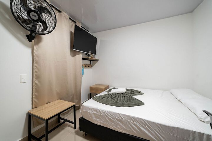 Room 15 of 122