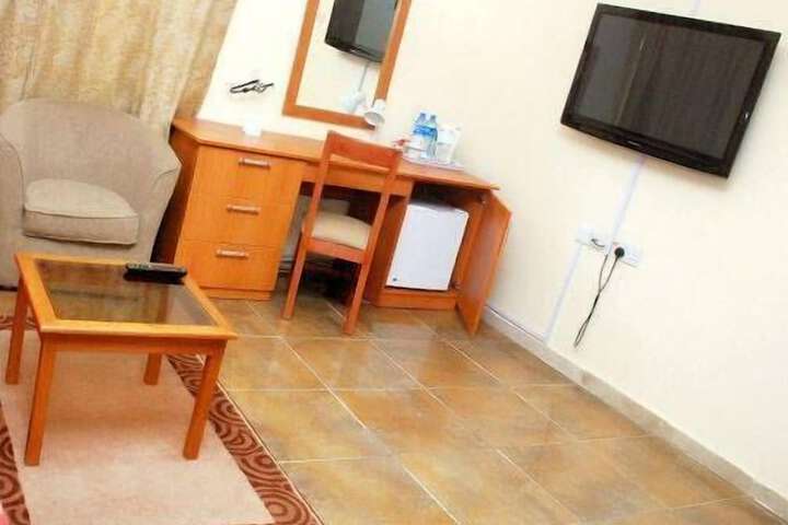 Room 7 of 14