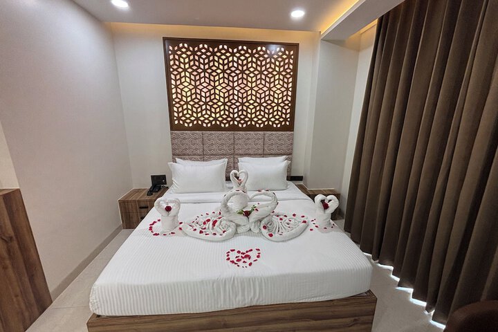 Room 12 of 42
