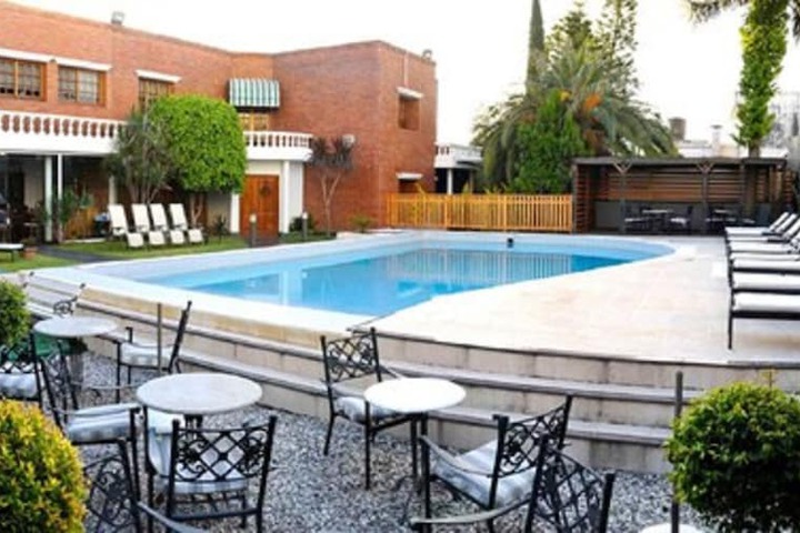 Hotel with Pool