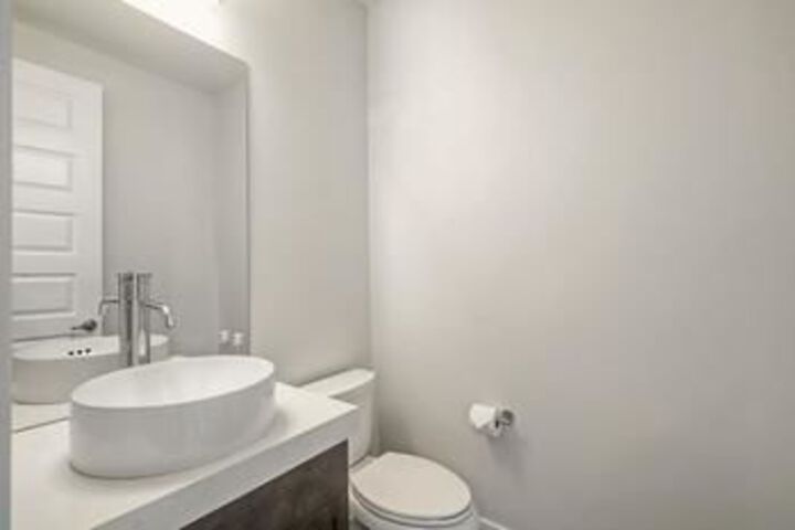 Room 4 of 24