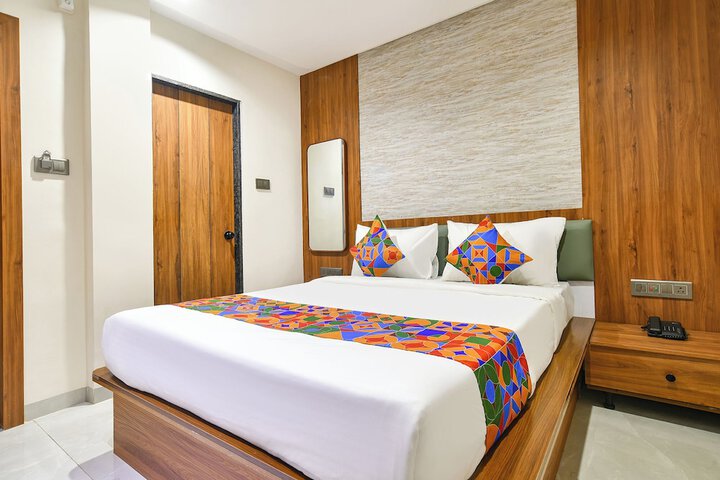 Room 16 of 33