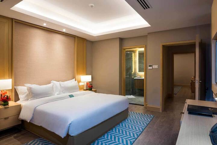 Room 14 of 38