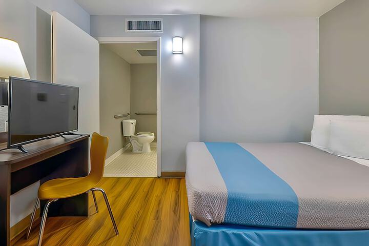 Room 16 of 45