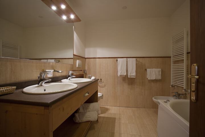 Room 46 of 91