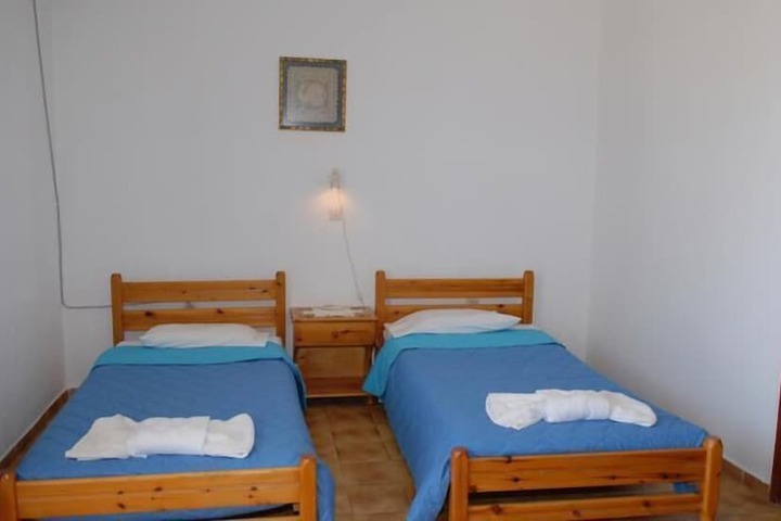 Room 12 of 39