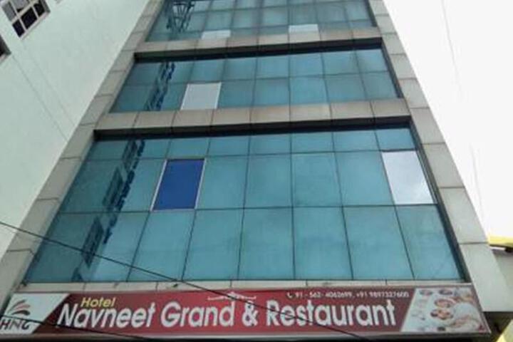 HOTEL NAVNEET GRAND