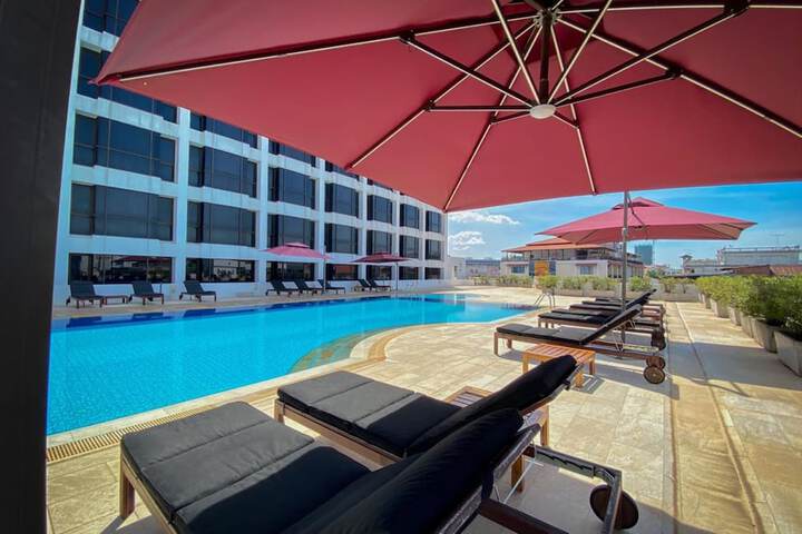 Hotel with Pool