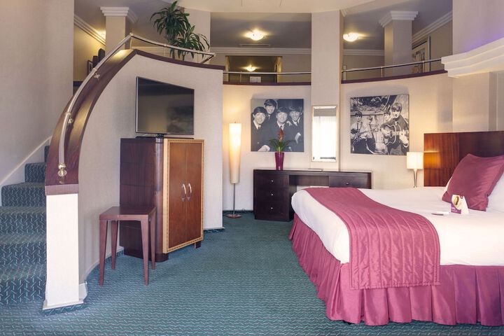 Room 10 of 84