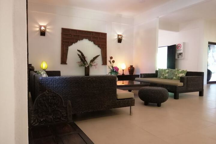 Hotel Interior 6 of 108