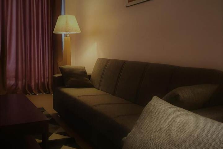 Room 17 of 37
