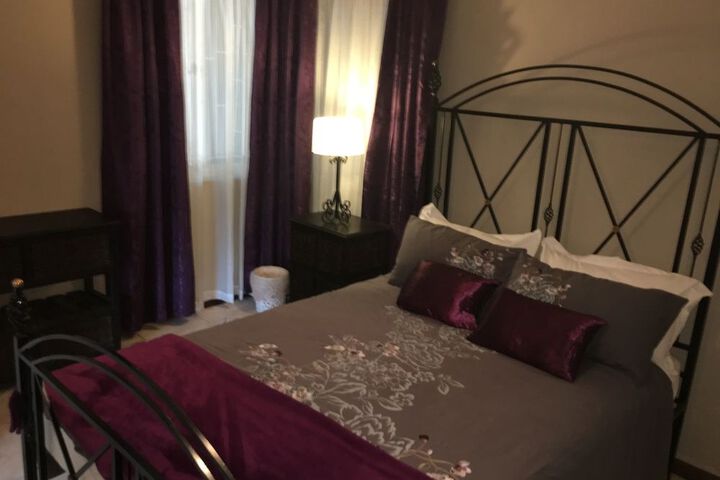 Room 11 of 48